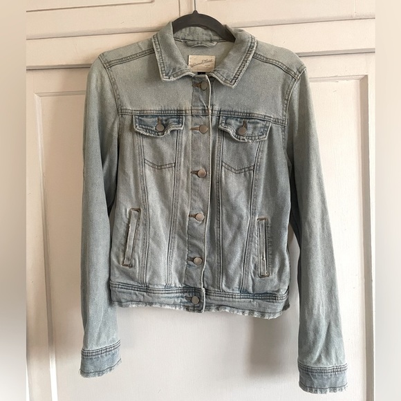 Universal Thread jean jacket. Pre-owned. - Picture 1 of 4